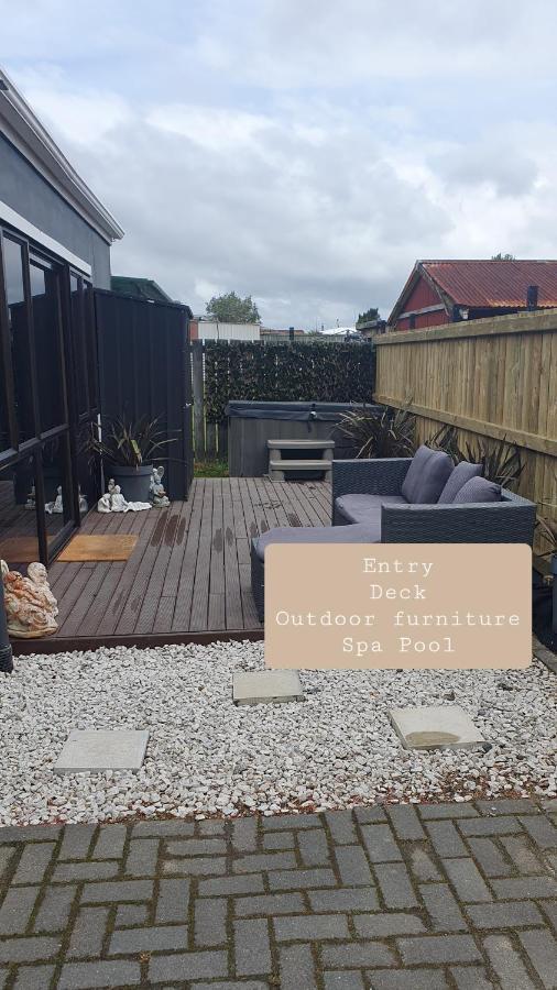 Rotoruas Tiny Gem Bnb With Spa Esterno foto